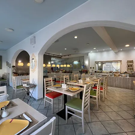 Thalia Deco & Hotel Hersonissos (Crete)